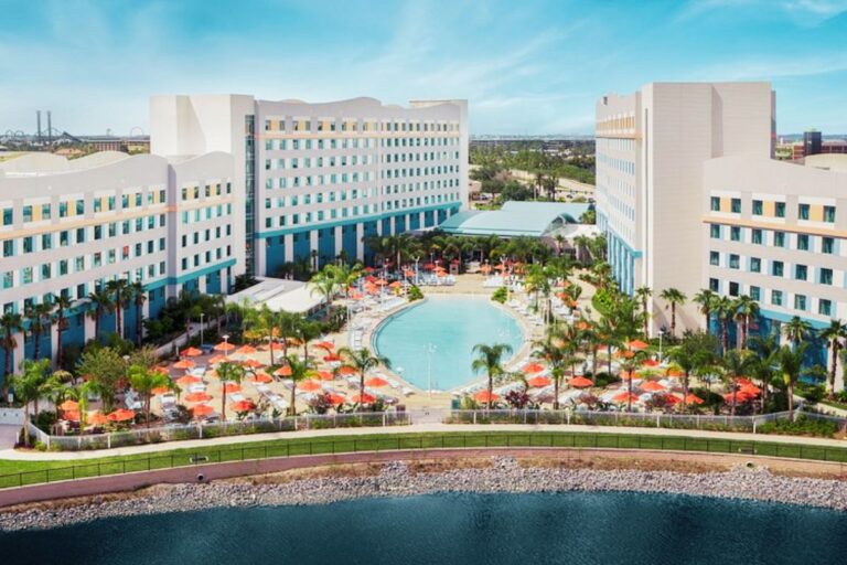 Universal's Endless Summer Resort: Complete Priceline Booking Guide