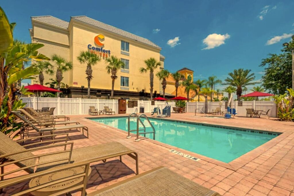 Comfort Suites Near Universal Orlando Resort - Your Home Base for Theme Park Adventures